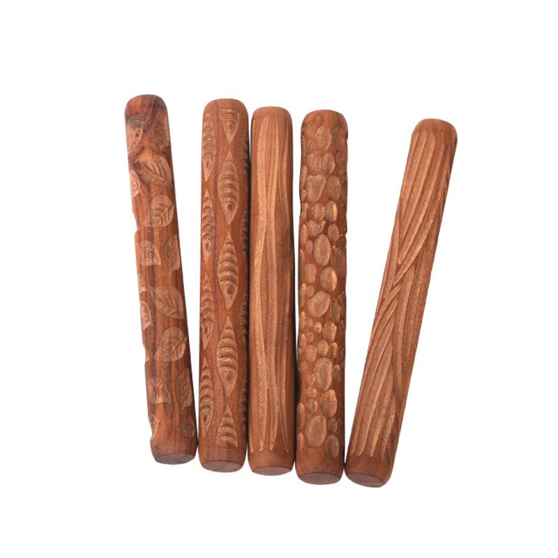 Ceramic Tools: Wooden Textured Clay Roller Set with 5 Patterned Styles for Clay Sculpture.