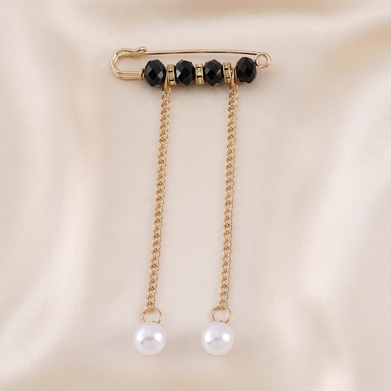 Fashionable Brooch Chain with Waist-Tightening Buckle - Versatile Clothing Accessory