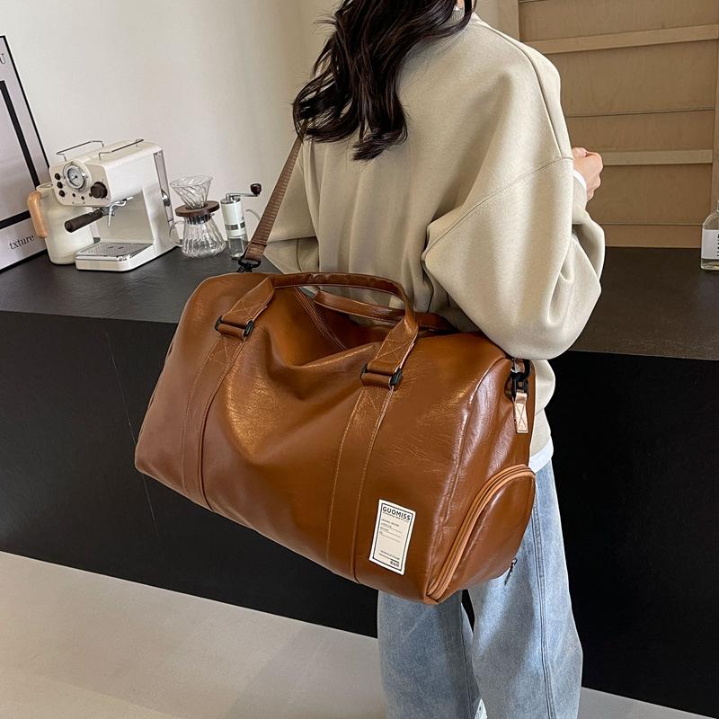 Fashionable Outdoor Sports and Fitness Bag, Dry Wet Separation Handbag, Men's Leather Luggage Bag, Women's Large Capacity Travel Bag