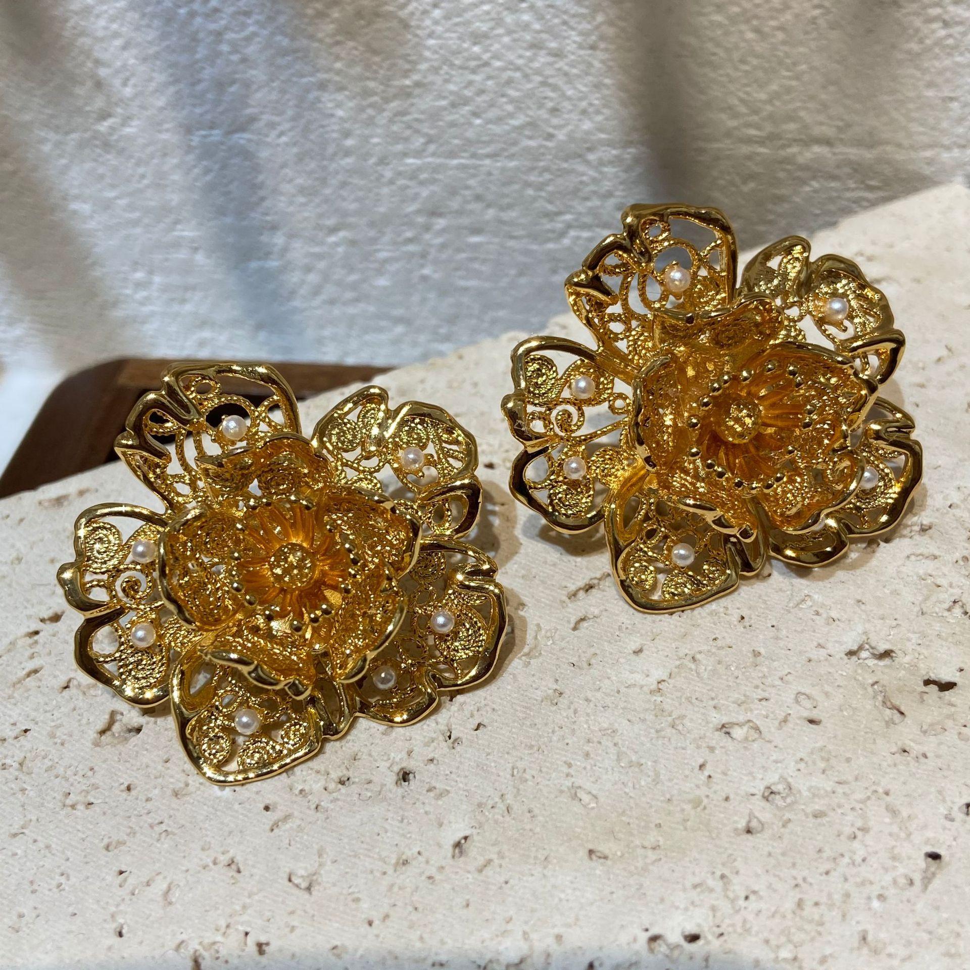 Design Flower Hollow Engraved Stud Earrings Women S 5-Layer Real Gold Electroplating Fashion Temperament Versatile Earrings