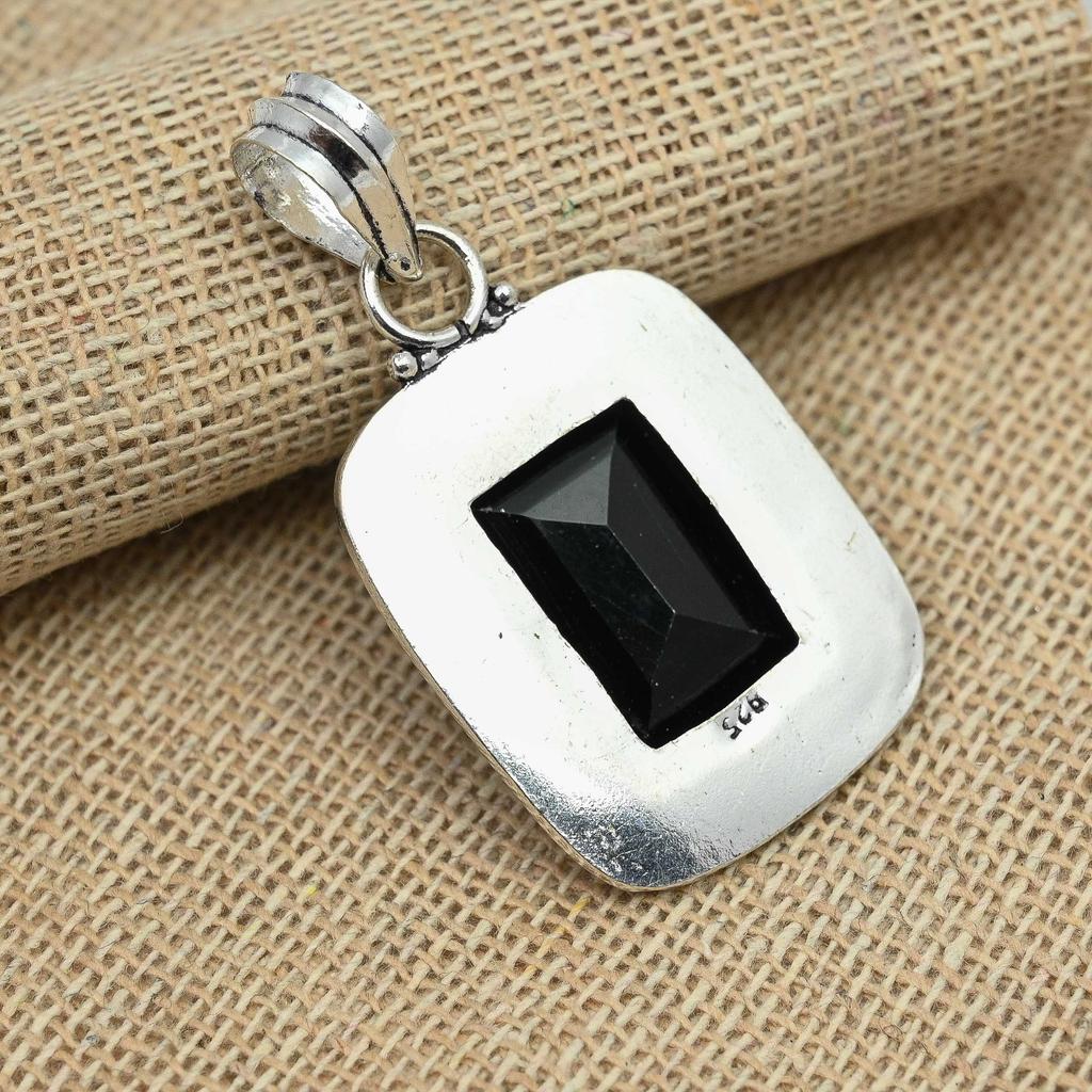 Pandantiv de designer lucrat manual din argint 925 cu piatră prețioasă spinel neagră pentru femei