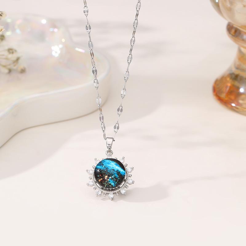 Titanium Steel Non-fading Necklace - European & American Style, Light Luxury, Versatile Korean Fashion, Perfect for Women and Girlfriend Gifts.