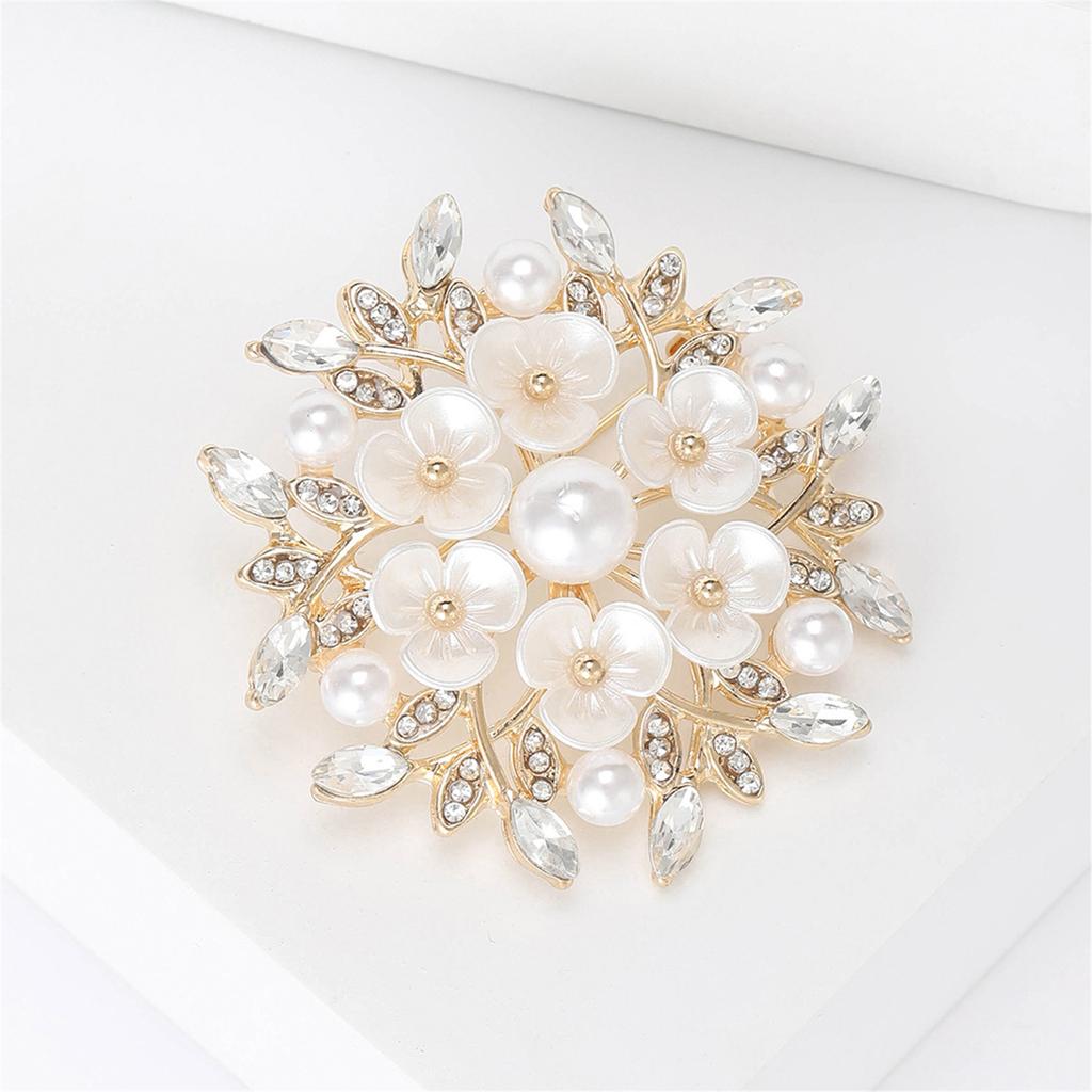 Fashionable Women's Pearls Flower Brooch With Gold or Silver Tone Finish Adds A Touch Of Elegance To Any Ensemble