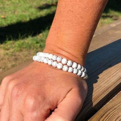 Stabilizing Bracelet - SHOP-STORY - White Howlite - Set of 2 - Bead Diameter 6 Mm - Unisex