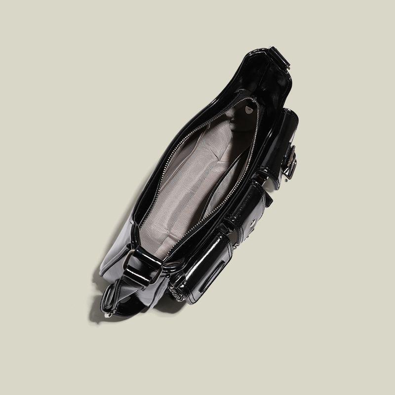 2023 Women's Chic Influencer Underarm Bag: Stylish Spicy Girl Crossbody & Shoulder Niche Motorcycle Bag