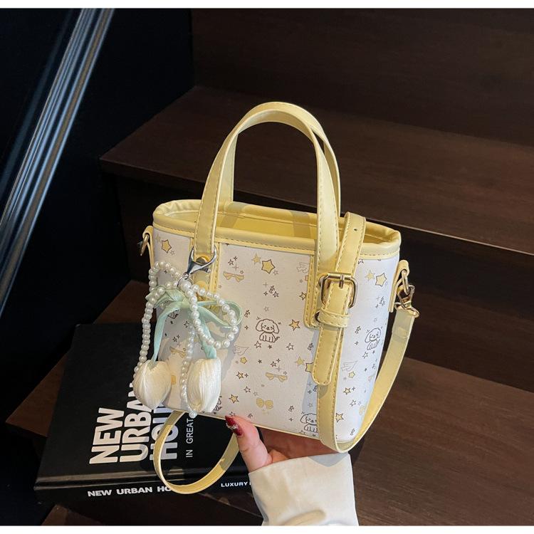 New Spring and Summer Fashion Casual Simple Small Fresh Niche Bucket Bag Women's Shoulder Commuter Bag
