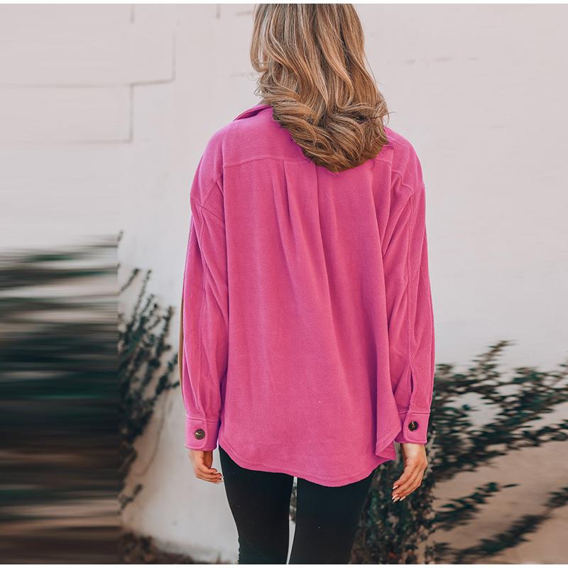 Осенне-зимняя женская флисовая куртка с длинным рукавом и лацканами — фото 20