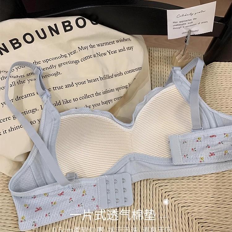 Floral small-breasted underwear, big breasts show small gathering, thin bras in summer, women's anti-expansion light, no steel ring to look thin
