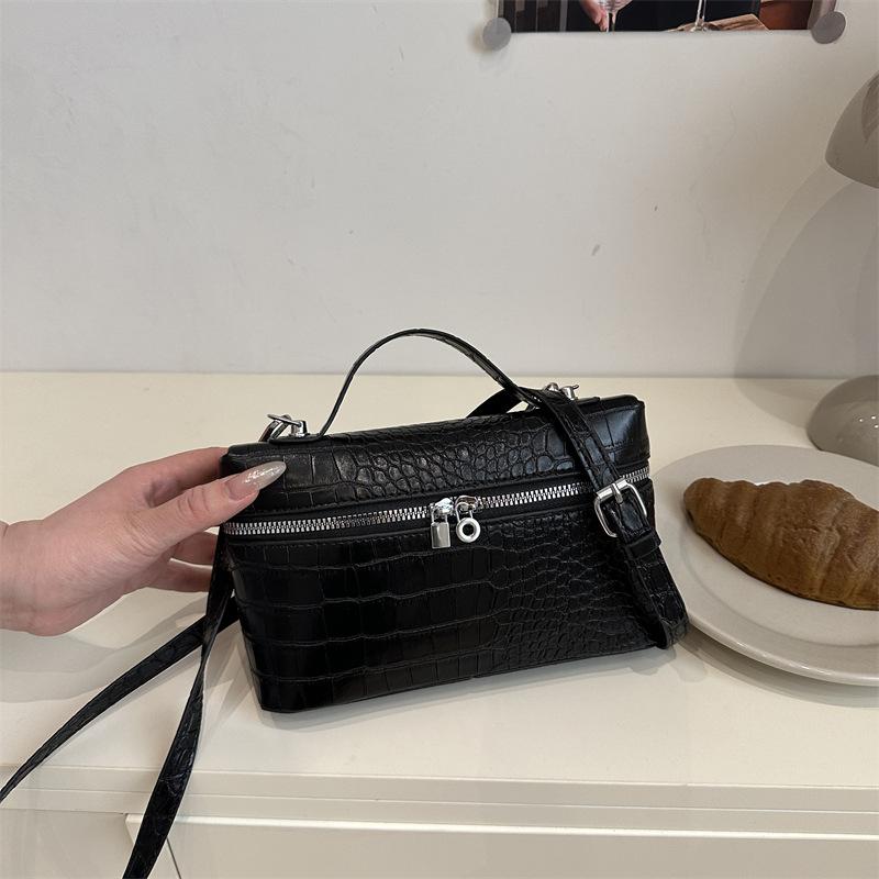 

Box bag women s fashion casual summer solid color new versatile fashion temperament high texture foreign style messenger bag