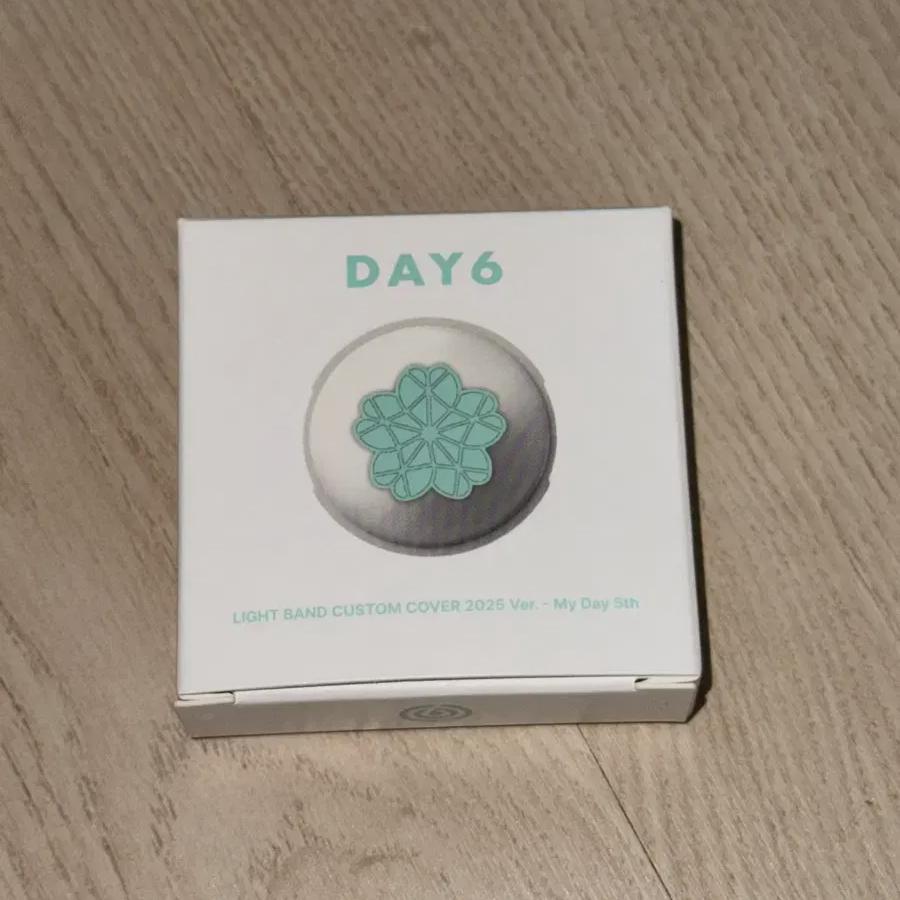 

Day6 Made Watch 5 Leaf Custom