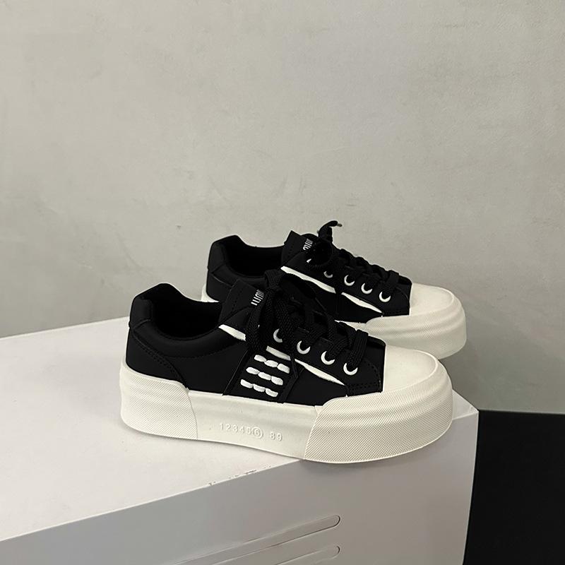 Little white shoes women's 2025 autumn new Korean version of thick-soled trendy versatile soft-soled shoes women's skirt casual board shoes