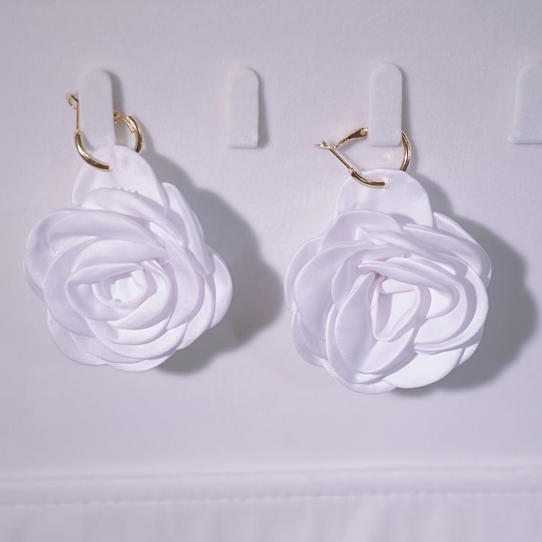

[Bohemian Earrings] Bohemian Elegant Red Rose Large Floral Dangle Earrings for Women | Golden Hooks, Polyester & Iron Materials, Perfect for Weddings, белый