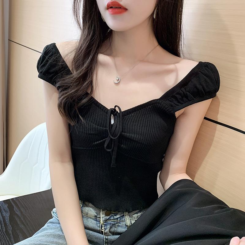 

Летний новый женский сексуальный топ Spice Girls в стиле Хёны, трикотажный топ на бретелях с открытыми плечами, маленький вырез на спине в форме сердца, тренд One size