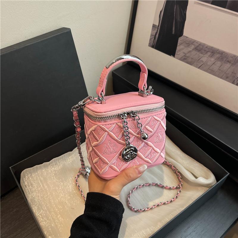 New Niche Design Heavy Industry Embroidery Silver Ball Small Cosmetic Bag Portable Shoulder Messenger Women's Bag