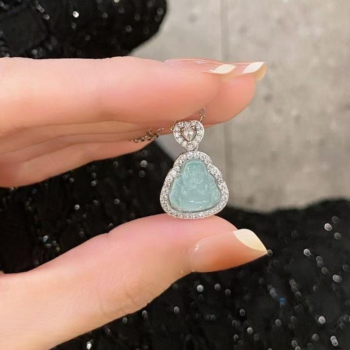 Four Leaf Clover Pendant Necklace For Women Fashionable Zircon Crystal Adjustable Chain Delicate And Versatile Jewelry