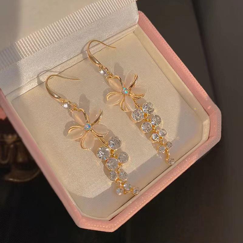 Trendy 2024 Korean Tulip Flower Earrings: Stylish High-End Design for Women