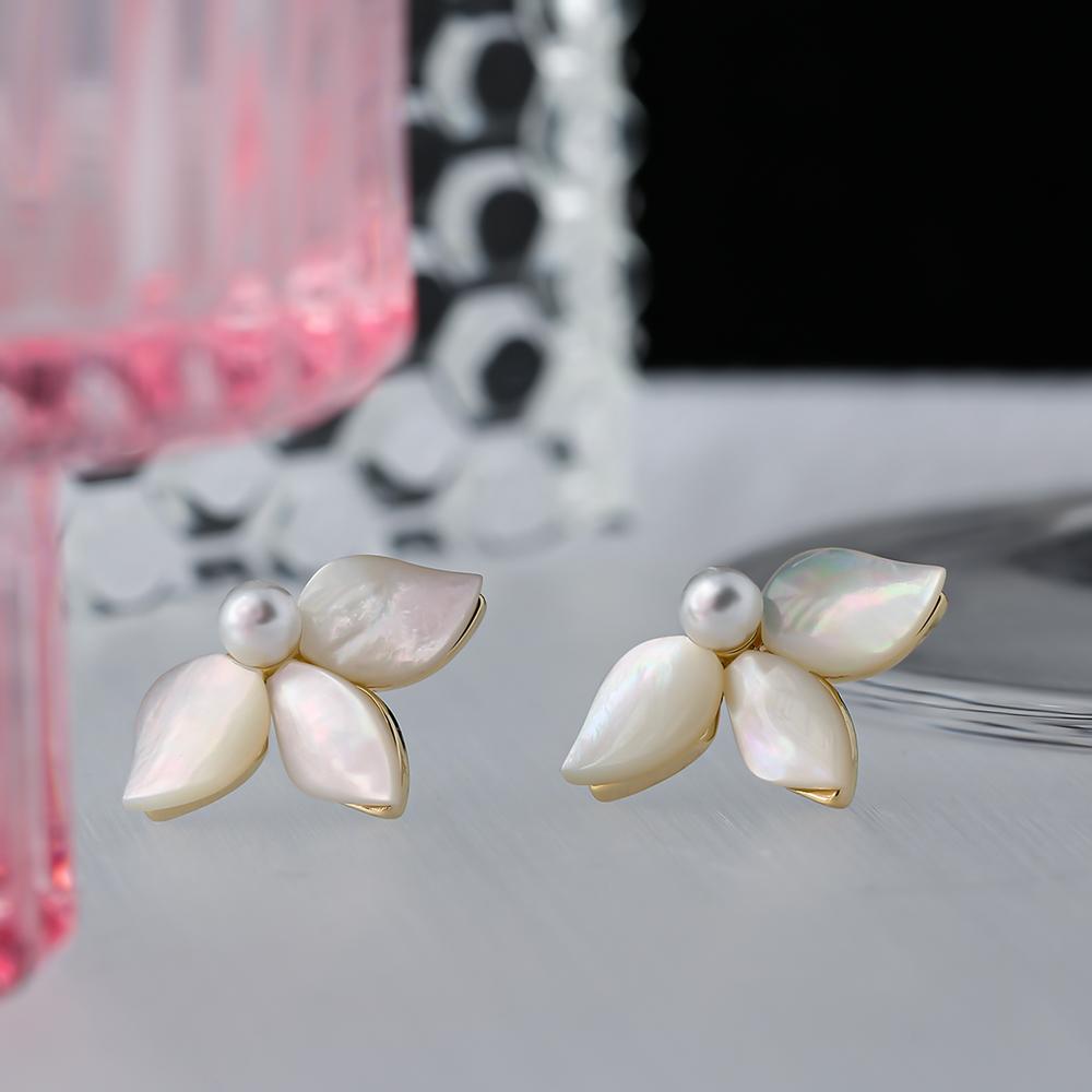 Yhpup Fashion Natural Shell Flower Stud Earrings Statement Simulated Pearls Small Chic Jewelry for Women Aros Mujer Oreja Gift