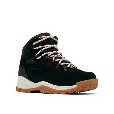 Unisekso stiliaus avalynė – Treko avalynė