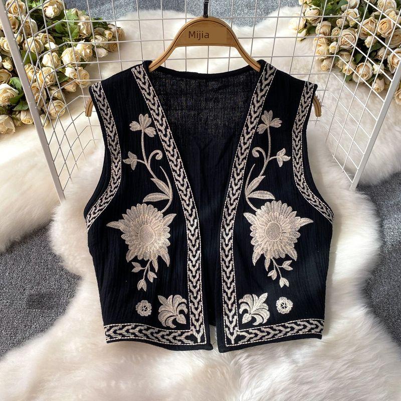 

Retro Inverness K-style Sleeveless Vest Embroidered Black All yards