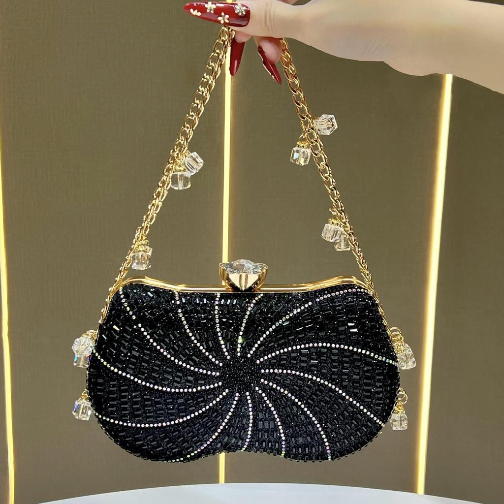 Elegant Women's Rhinestone Evening Clutch - Perfect for Formal Gowns and Evening Wear