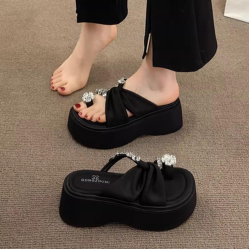 thick-soled heightening and cool slippers for women's summer wear, new models with skirts, fashionable cover, toe rhinestone high-heeled sandals.