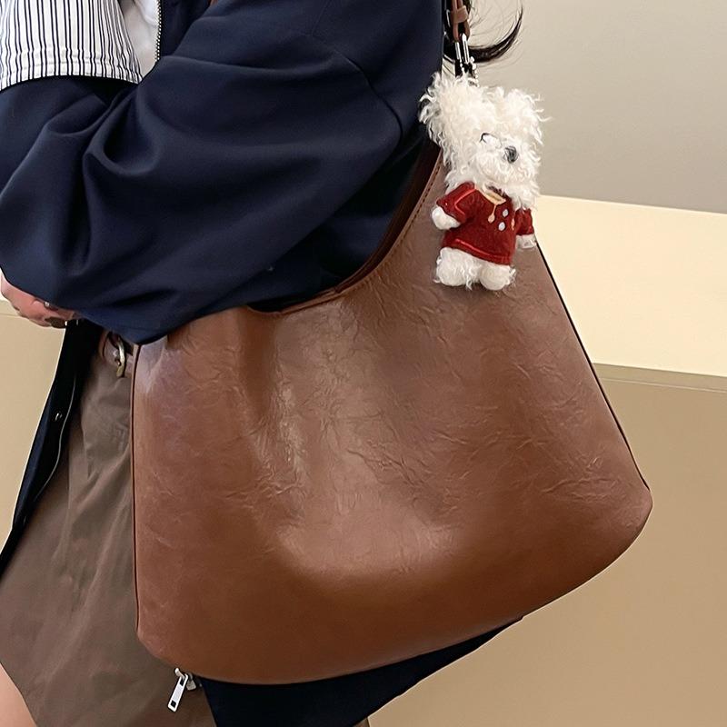 Retro style shoulder big bag bucket bag autumn new large capacity commuter tote bag fashion women's bag