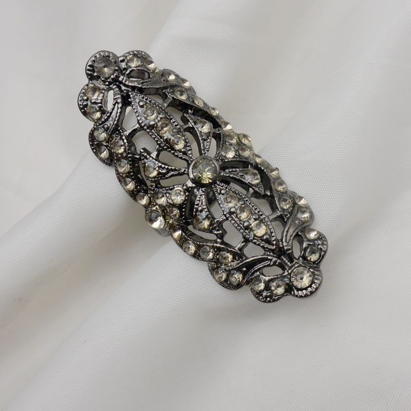 Qingdao Xinxin Popular Personalized Gem Black Female Accessories Default