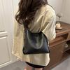 Retro simple fashion women's casual new solid color autumn and winter trend crossbody bucket shoulder bag