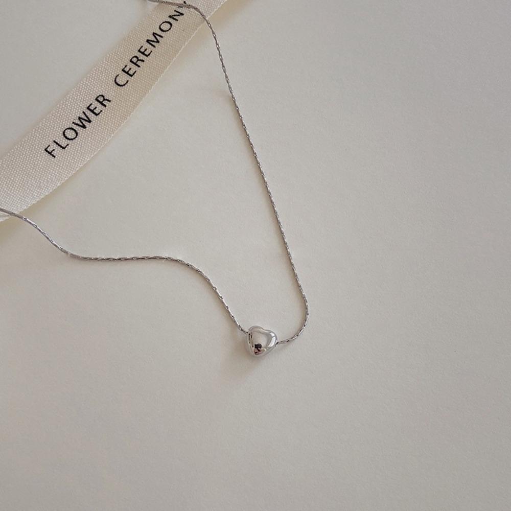 Bohemian Minimalist Necklace Silver Heart Pendant Necklace Mini Heart Necklaces  Women Gifts