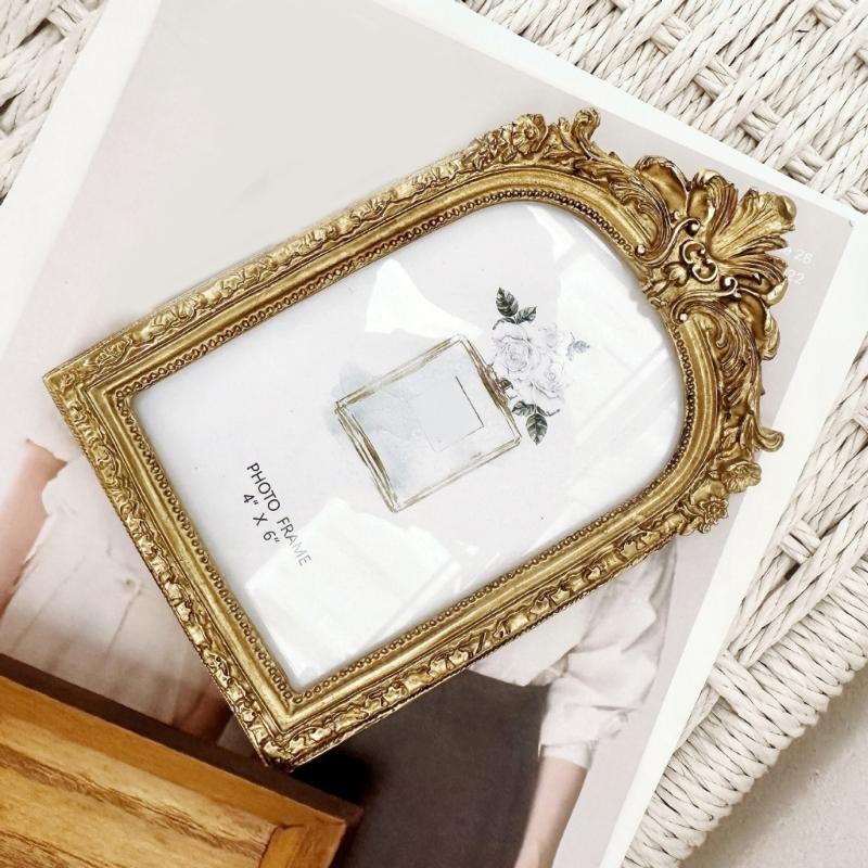 Ornamentals Resins Pictures Frame In Arched Design For Displaying Cherishing Memories
