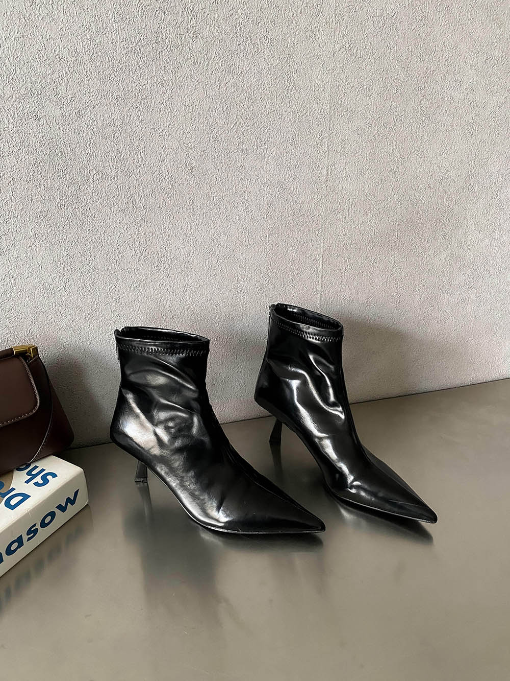 

мода Модные женские ботильоны женские носки эластичные туфли тонкие высокие каблуки туфли-лодочки для вечеринок туфли на каблуках сексуальные носки женские размеры 35-40 250 чёрный