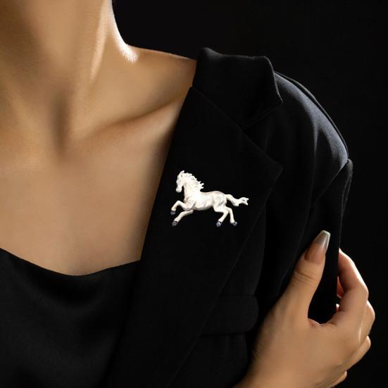 Brooch Pin Retro Enamel Horse Design Badge Clothes Hats Bags Scarves Collar Lapel Brooch Artistic Accessory