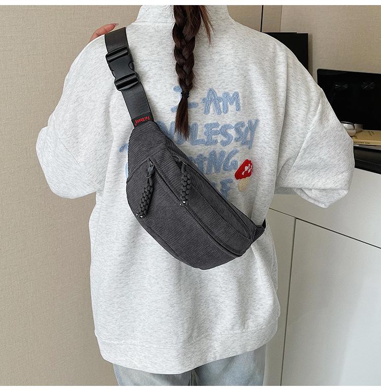 

Women’s Corduroy Chest Bag - Versatile Solid Color Crossbody with Clavicle Chain серый