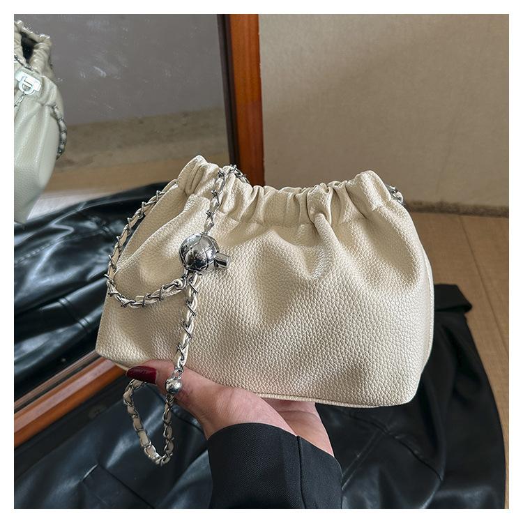 

Однотонная простая модная плиссированная сумка через плечо, ранняя осень, новая корейская версия, иностранный стиль, универсальная сумка для отдыха белый