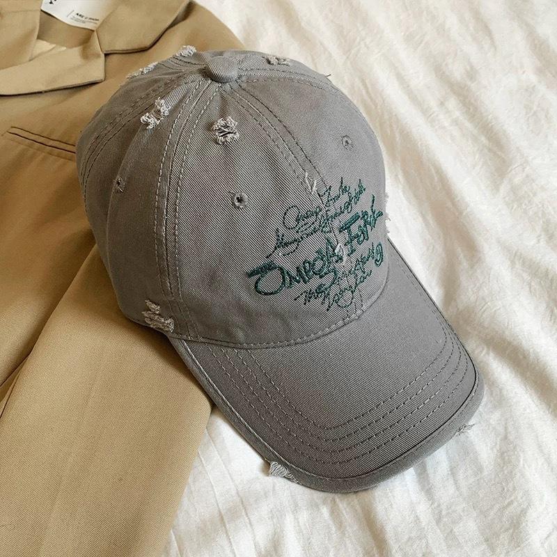 

Ripped red baseball cap women s versatile big head circumference soft top cap wide brim big face showing face small hat серый