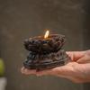 Lotus-Kerzenhalter aus der Mitte des Jahrhunderts: Retro Zen-Ornament, Kleine runde Basis