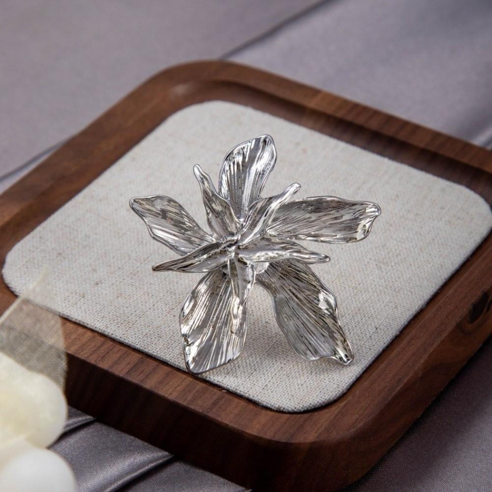 Verstellbarer Metall-Blumenring Zink Zinklegierung Unregelmäßiger Geometrischer Blütenblattring Gold Großer Floraler Ring Party