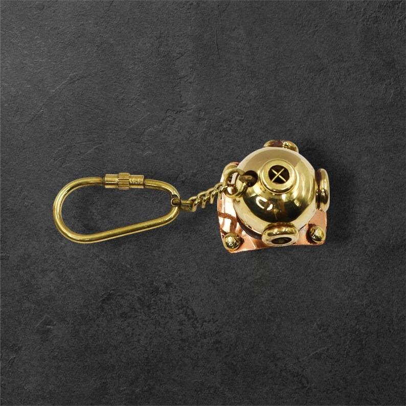 Brass Diving Helmet Keychain: Nautical Scuba Diver Keyring