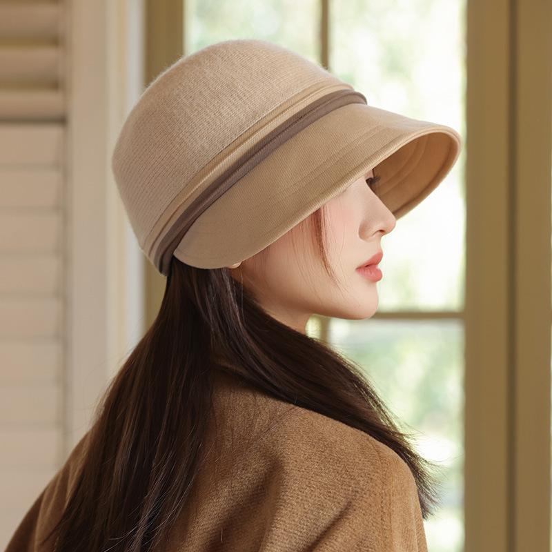 Autumn and Winter Hats for Women with High End Style Baseball Caps with Large Brim and Small Basin Hats Retro Versatile Warm Dome Hat