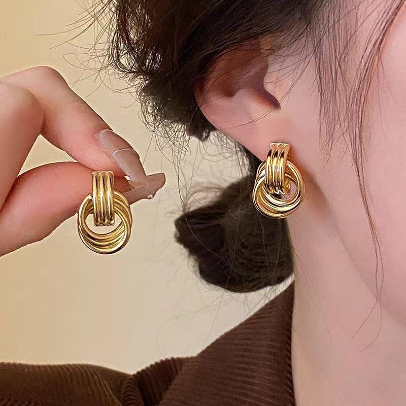 2026 Exaggerated Retro Geometric Circle Metal Drop Earrings For Women Holiday Party Gift Fashion Jewelry Ear Accessories