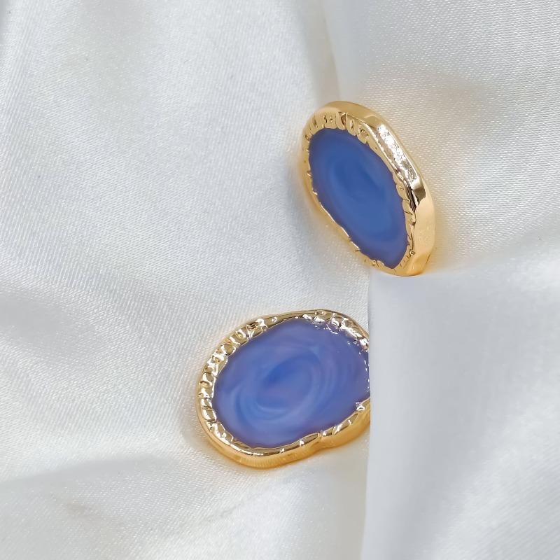 French Glitter Gel  Irregularly Shaped Sweaters  Cardigans  Dresses  Shirts  Coats  Metal Hand-sewn Buttons