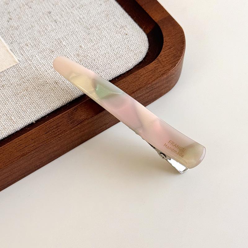 Eine Nische Retro High-End Acetat Wassertropfen Haarspange Pony Seitenclip Einreihige Entenschnabelspange High-End Leichter Luxus Haarclip für Frauen