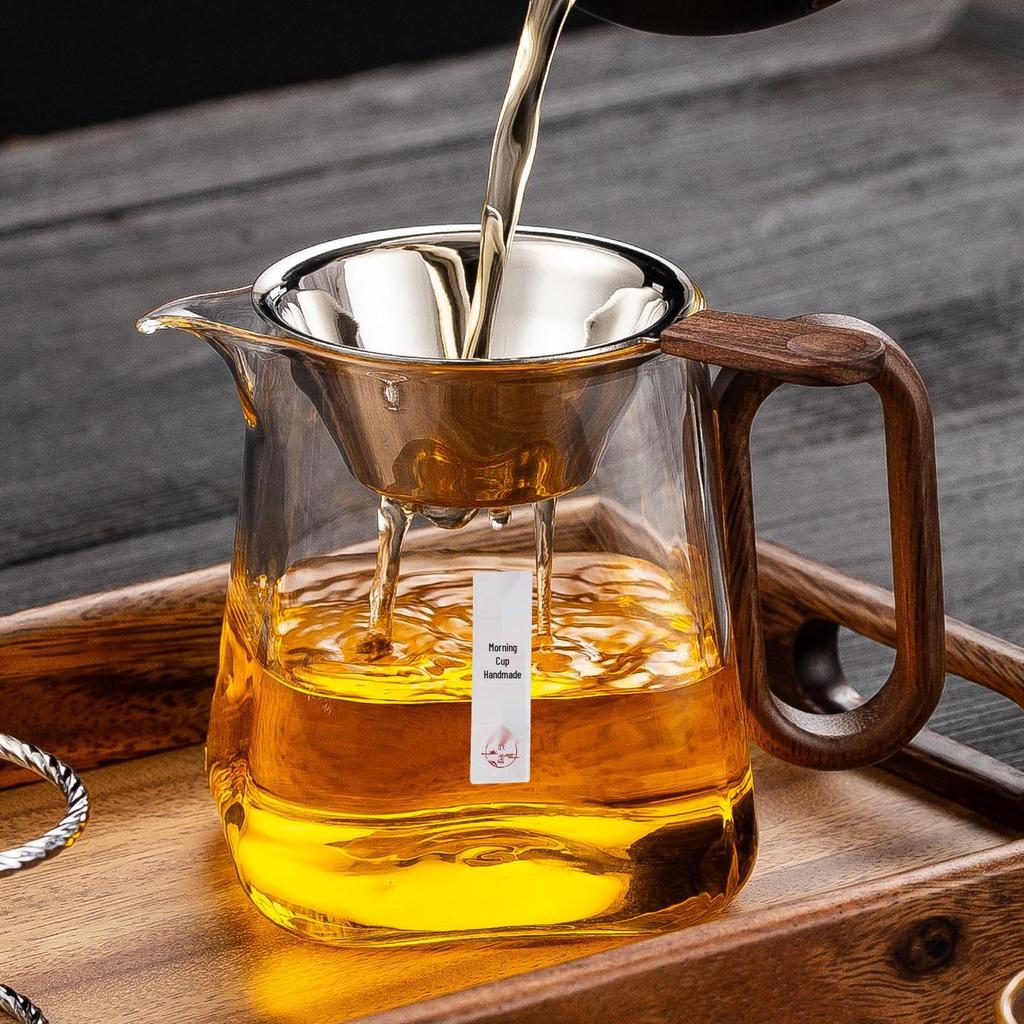 Wooden Handle Glass Gong Dao Bei: High-Temperature Resistant, Thickened Filter Tea Infuser Cup Set