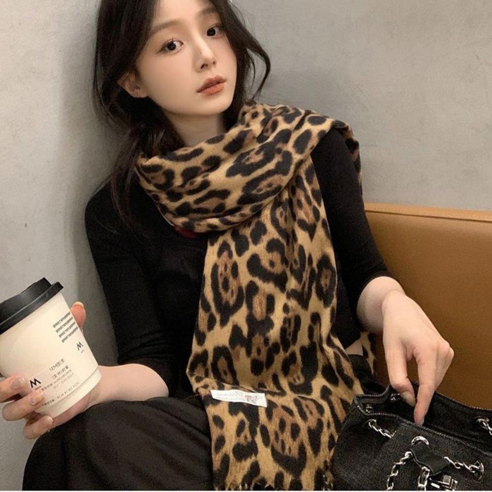 New Retro Leopard Tassel Scarf Women Classic Thickened Warm Shawl Y2K Korean Fringed Shawl