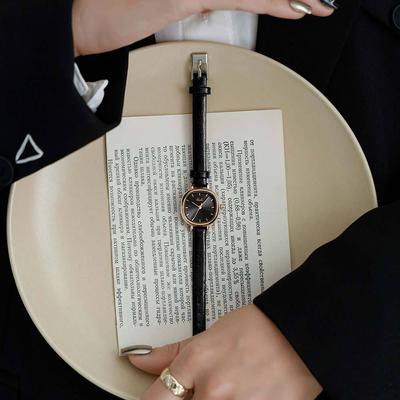 New Watch Women's Ins Style Niche Design Retro Ladies Women's Temperament Fashion Watch