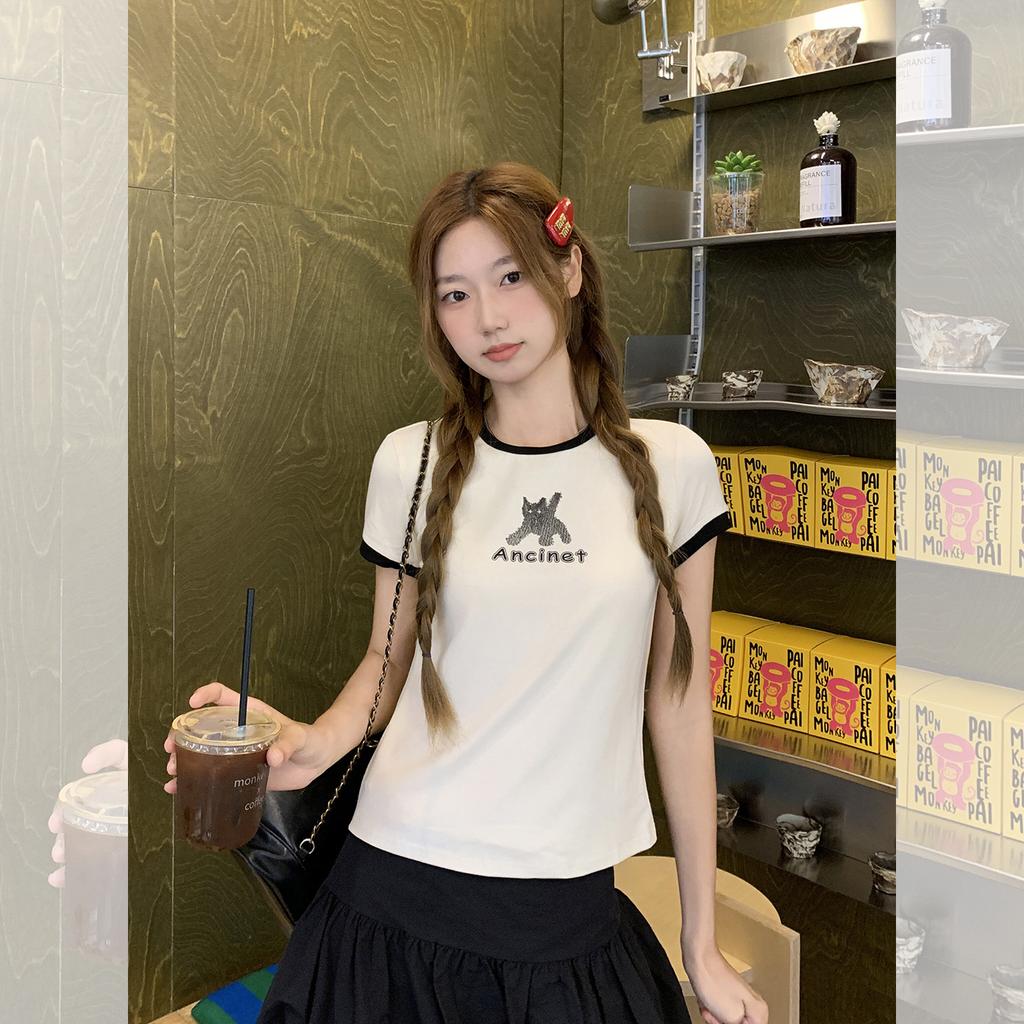 Korean contrasting color cat embroidery design sense round neck short-sleeved T-shirt women's summer new slim-fitting and thin top