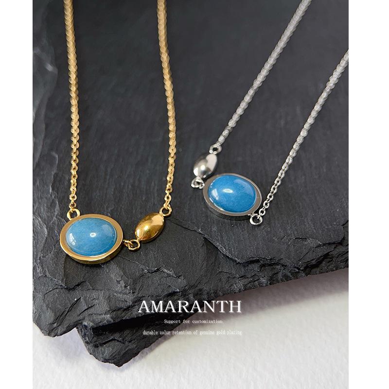 

18k Gold French Retro Blue Stone Titanium Necklace for Women – European & American Light Luxury Clavicle Chain