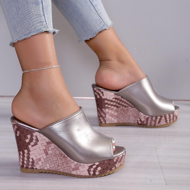 Fashion Women Wedges Sandals Summer Fashion Platform Slippers Peep Toe Super High Heels Sandals Women Sexy Mules Shoes Zapatos De Mujer
