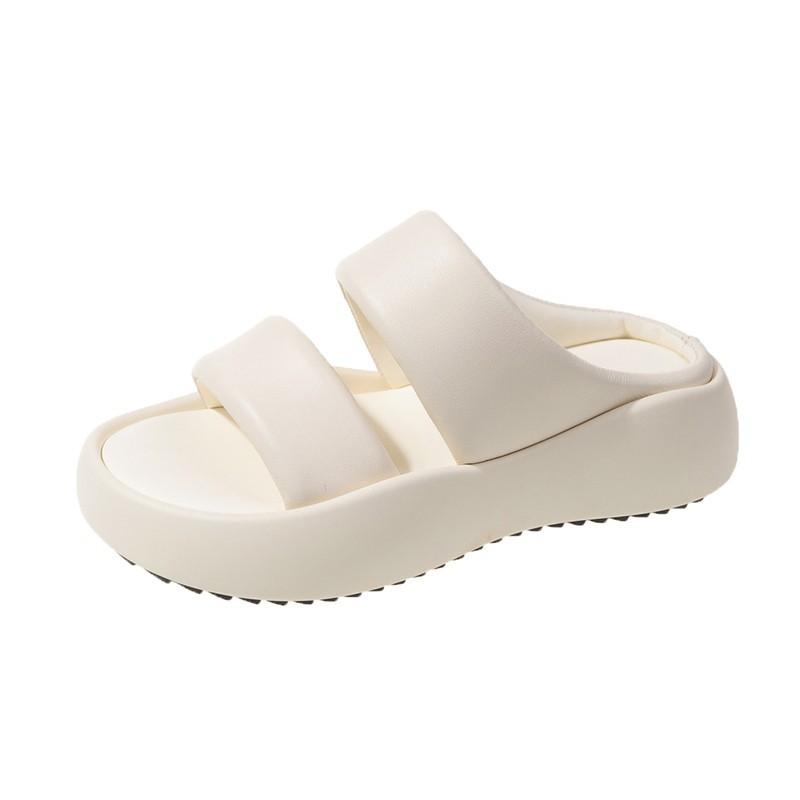 Cool slippers women's summer wear 2025 new thick-soled heightening stepping on shit feeling beach fashion sandals bread one-word drag