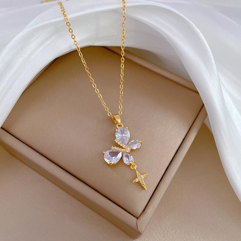 Full Diamond Butterfly Light Luxury Temperament Gorgeous Full Diamond Necklace Female Versatile Collarbone Chain Titanium Steel Chain